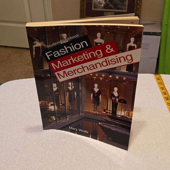 Student Handbook Fashion Marketing and Merchandising by Mary Wolfe - Picture 5 of 6